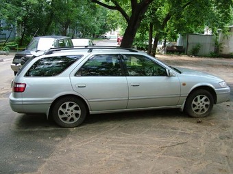 1997 Toyota Camry Pics