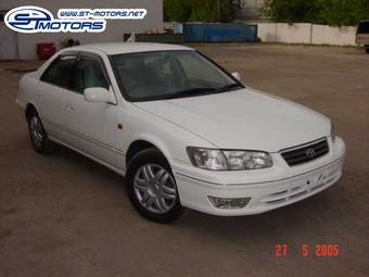 1999 Toyota Camry Pics