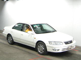 1999 Toyota Camry Photos