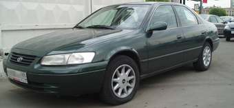 1999 Toyota Camry Images