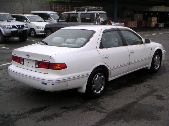 1999 Toyota Camry Pictures