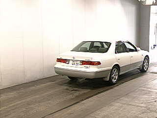 1999 Toyota Camry Pictures