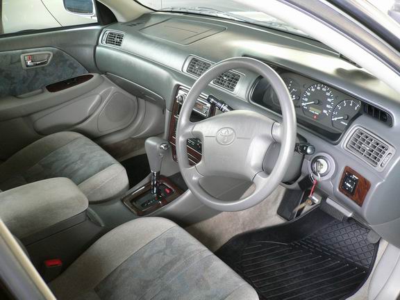 1999 Toyota Camry Pictures