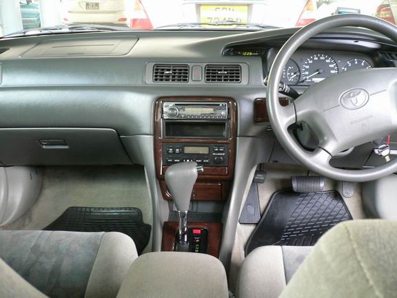 1999 Toyota Camry Pictures
