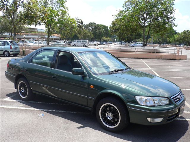 1999 Toyota Camry Photos