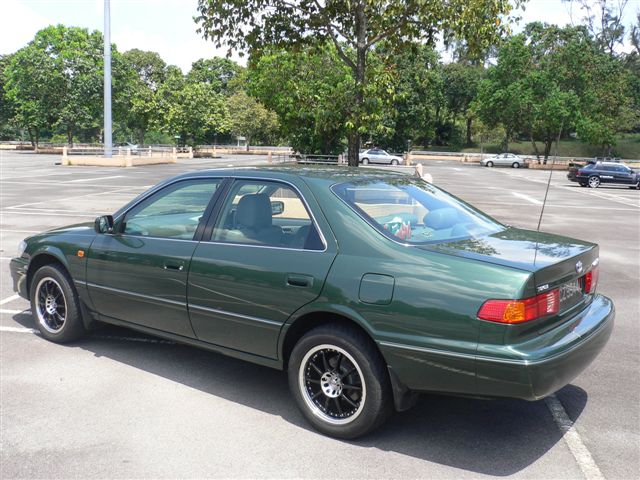 1999 Toyota Camry Photos