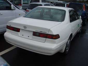 1999 Toyota Camry Photos