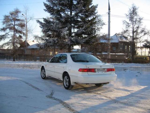 2000 Toyota Camry