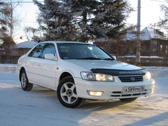 2000 Toyota Camry