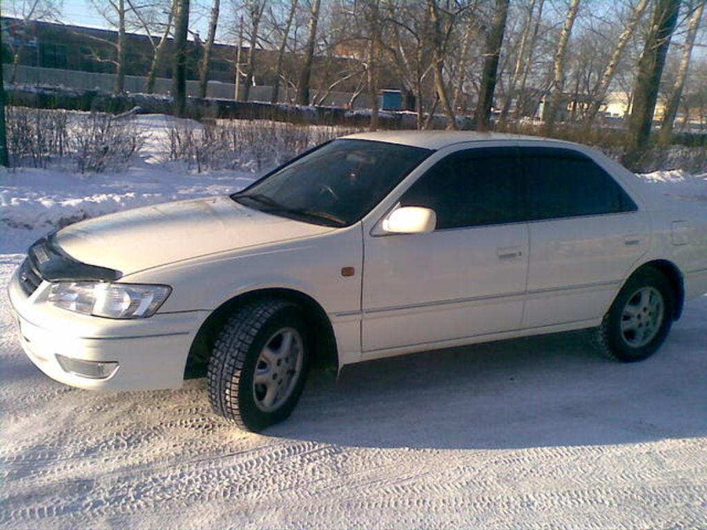 2000 Toyota Camry