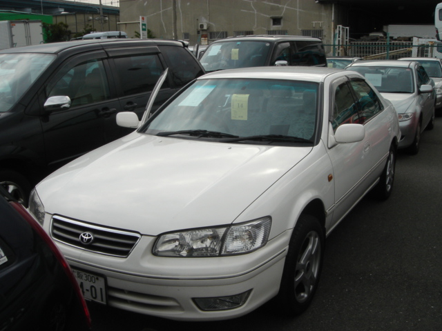 2000 Toyota Camry Pictures