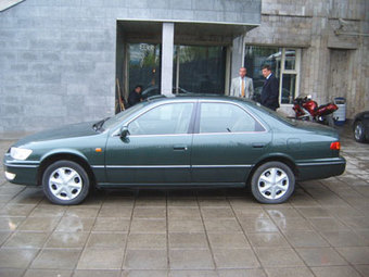 2000 Toyota Camry Pictures