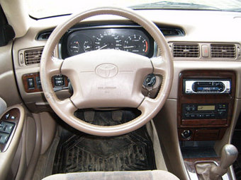 2000 Toyota Camry Photos