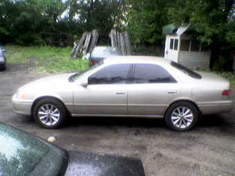 2000 Toyota Camry Pictures