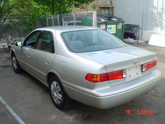 2000 Toyota Camry Photos