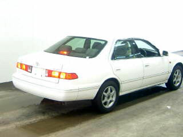 2000 Toyota Camry Photos