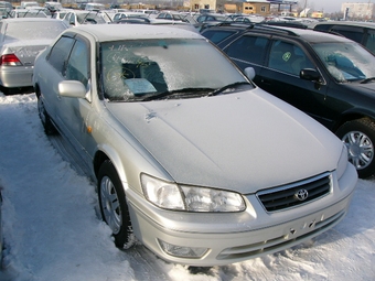 2000 Toyota Camry