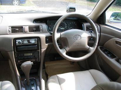 2000 Toyota Camry Photos