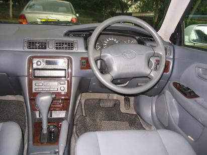 2000 Toyota Camry Photos