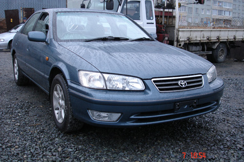 2000 Toyota Camry Photos