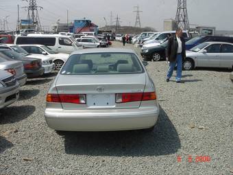 2000 Toyota Camry Pictures