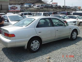 2000 Toyota Camry Photos