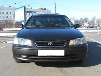 2000 Toyota Camry Pictures