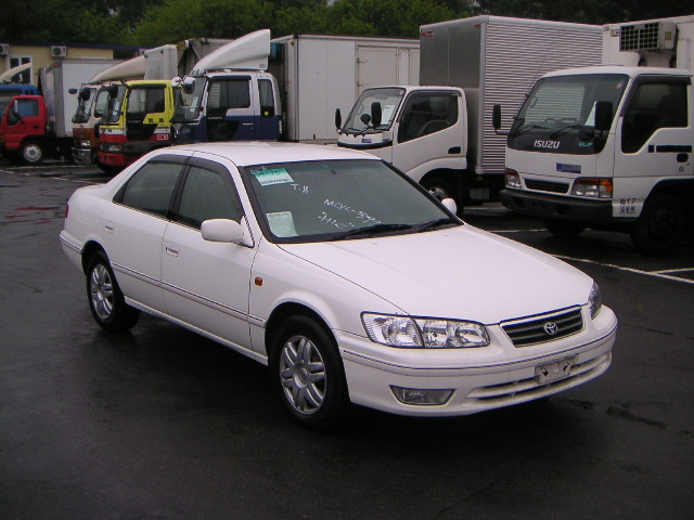 2001 Toyota Camry Photos