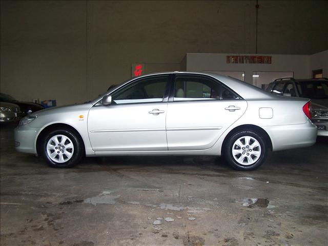 2002 Toyota Camry Photos