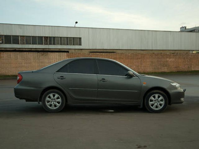 2004 Toyota Camry