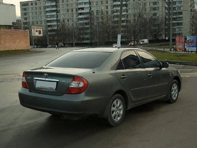 2004 Toyota Camry