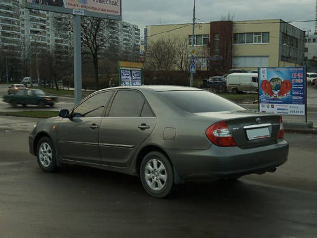 2004 Toyota Camry