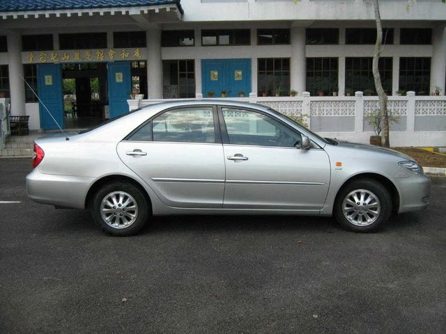2004 Toyota Camry