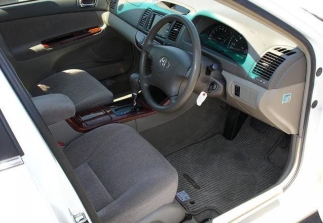 2004 Toyota Camry