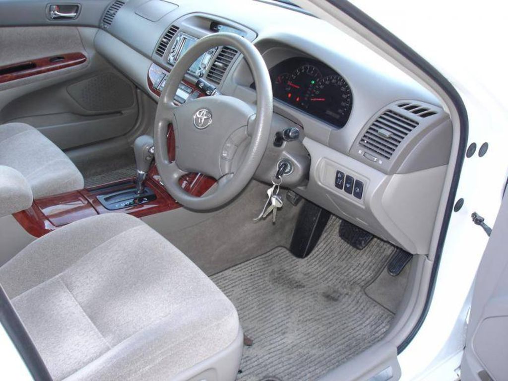 2004 Toyota Camry