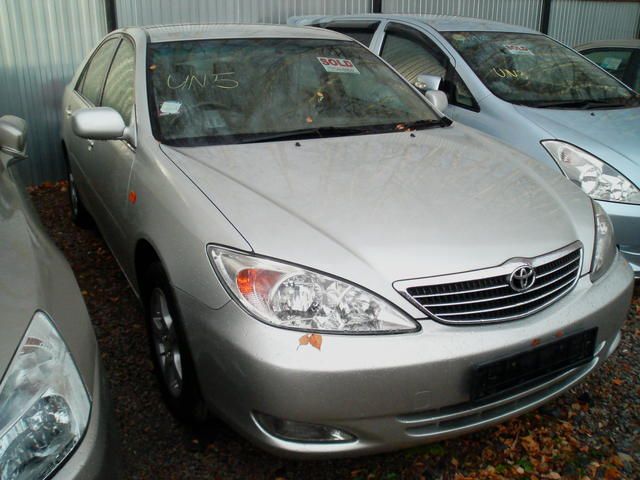 2004 Toyota Camry