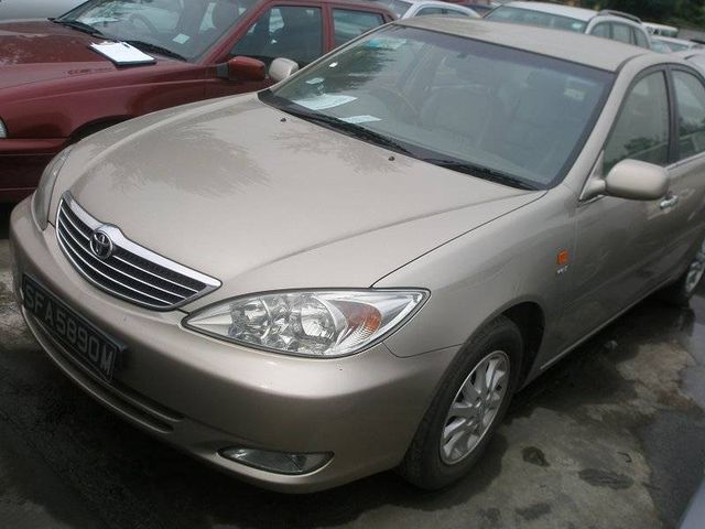 2004 Toyota Camry