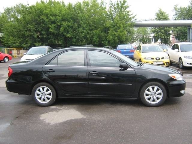 2004 Toyota Camry