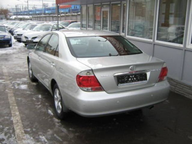 2004 Toyota Camry