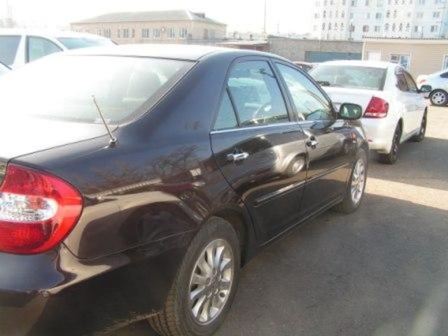 2004 Toyota Camry