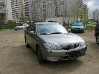 2004 Toyota Camry Pictures
