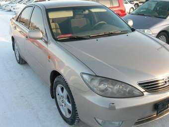 2004 Toyota Camry Pictures