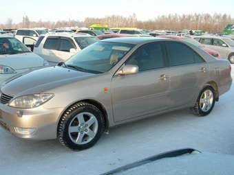 2004 Toyota Camry Photos