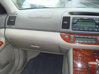 2004 Toyota Camry Pictures