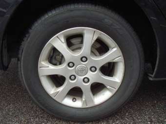 2004 Toyota Camry Photos