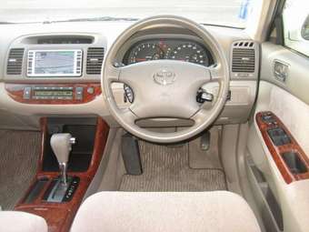 2004 Toyota Camry Pics