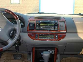 2004 Toyota Camry Pics