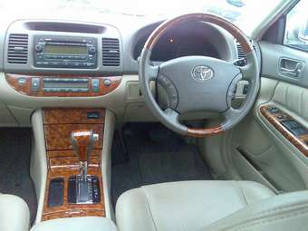 2004 Toyota Camry Wallpapers