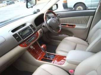2004 Toyota Camry Pictures