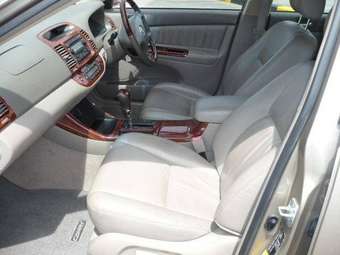 2004 Toyota Camry Images